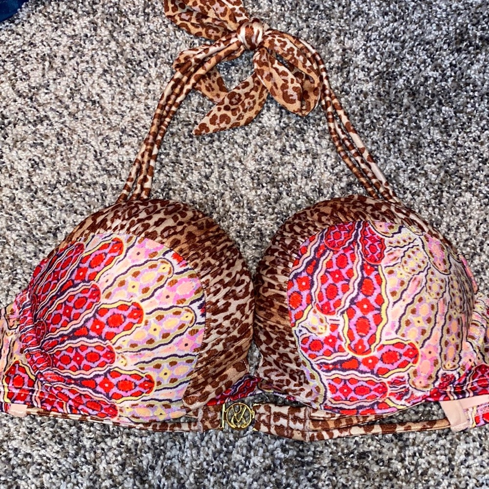 Victoria’s Secret bikini top and bottoms
